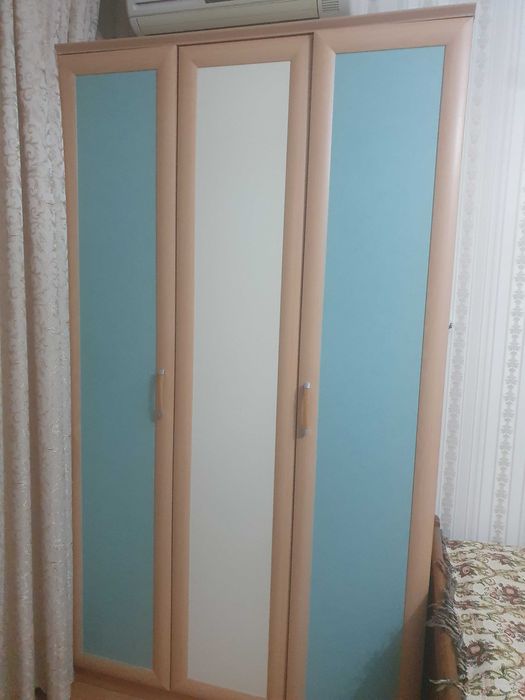 Подростковая стенка