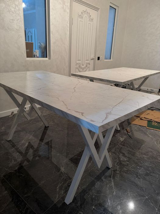 Стол новый,  удобный