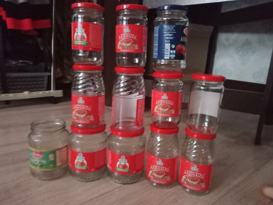 Банки 11штук целые