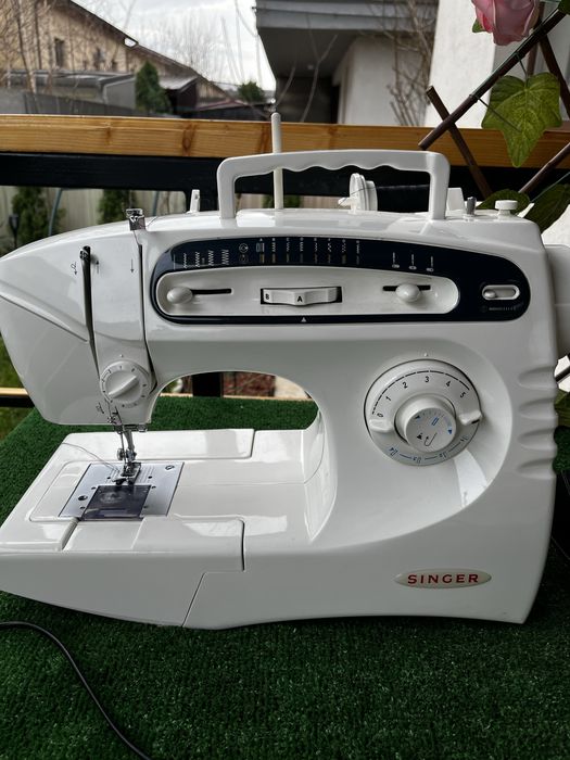 Masina de cusut Singer