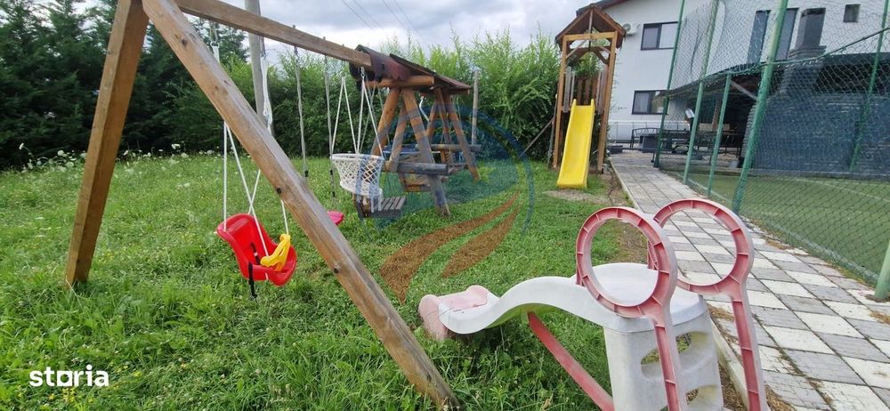 Pensiune  în Călimănești + 2 A-Frame - Teren 5.574 mp - Bonus Mercedes