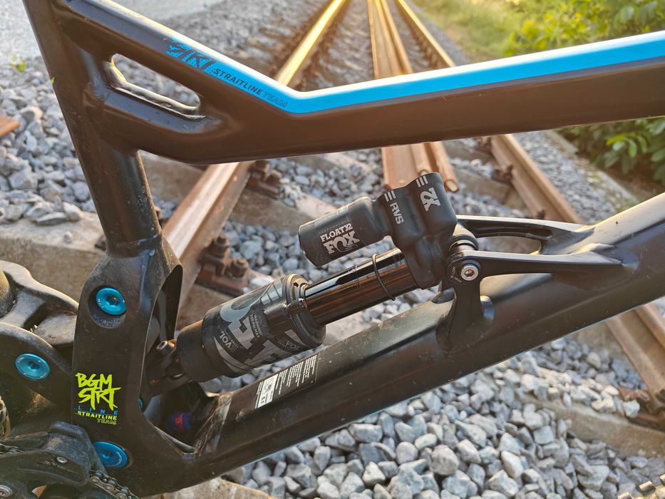 Bergamont Straitline Team 27.5 DH колело, Dorado Pro, Fox Float X2