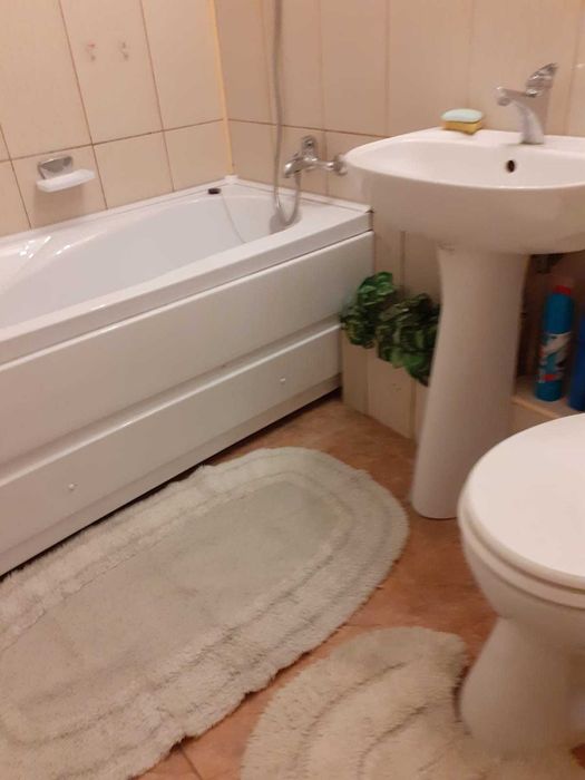 Închiriez apartament 2 camere Tineretului