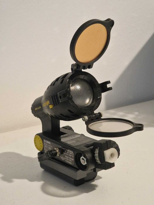 Lampa video Ledzila Dedolight