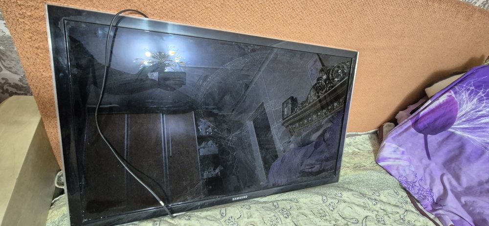 Продам телевизор самсунг