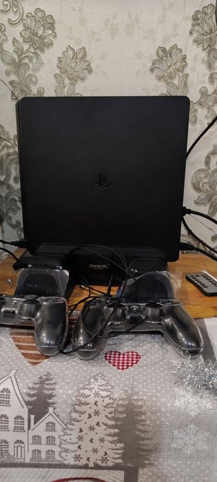 Sony PlayStation 4 slim