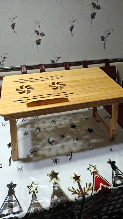 Столик для ноутбука