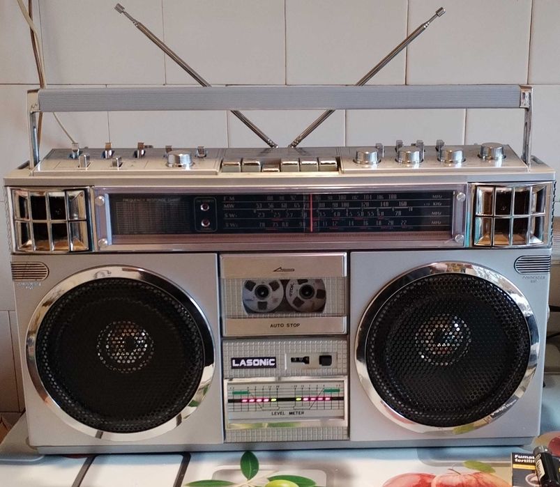 Radio casetofon boombox Lasonic retro colecție