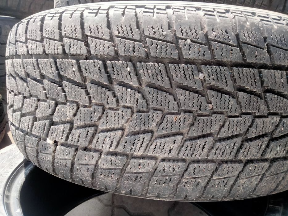 Продам шины 255/55/18