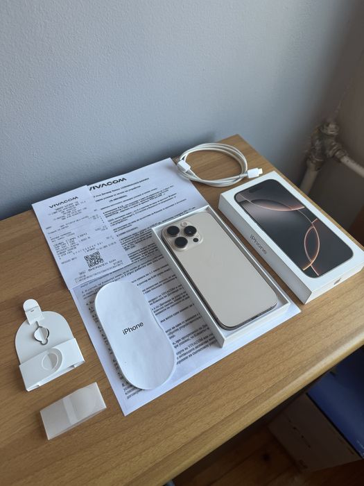 Като Чисто Нов Iphone 16 pro 256 GB ГАРАНЦИЯ BH 93%