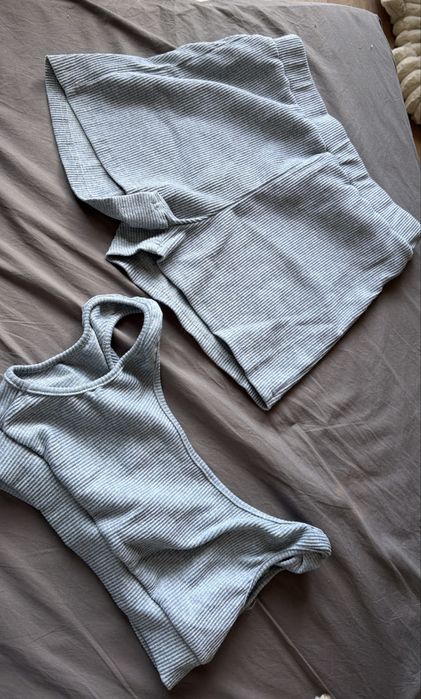 Сиво екипче Shein