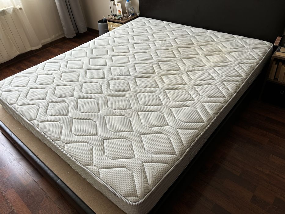 Продавам матрак дормео 160х190см.