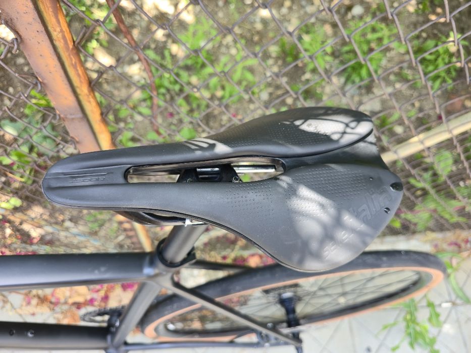 Canyon Endurance AL L размер 1х10 GRX Проходни оси Перфектно състояние Хидравлични дискови Shimano