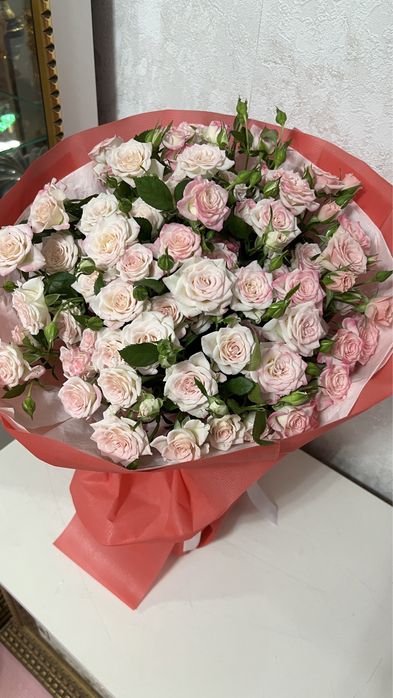 Букет. Цветы. Спрей роза. Свежий букет