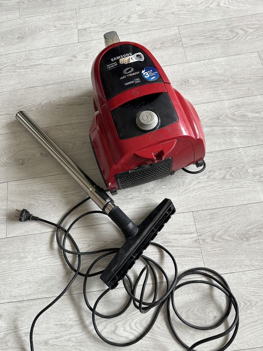 Пылесос Samsung Air Track 1600w