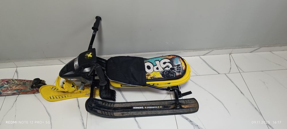 Продам снегокат срочно