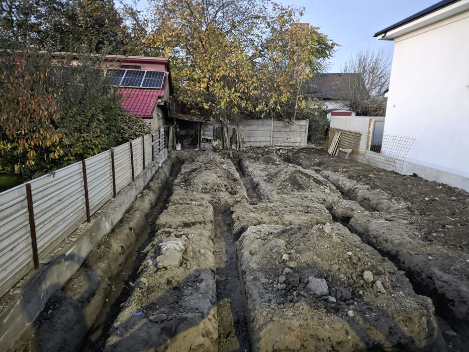 Prestari servicii Excavator  camioneta 3,5 tone