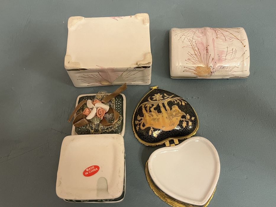 Комплект от две малки кутийки за бижута