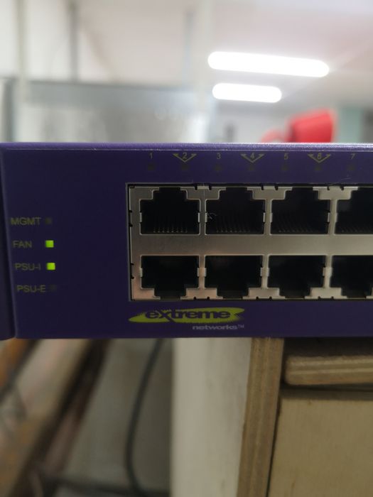 продам коммутатор extreem x 150-48t