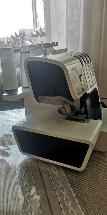 Продам оверлок марки Brother