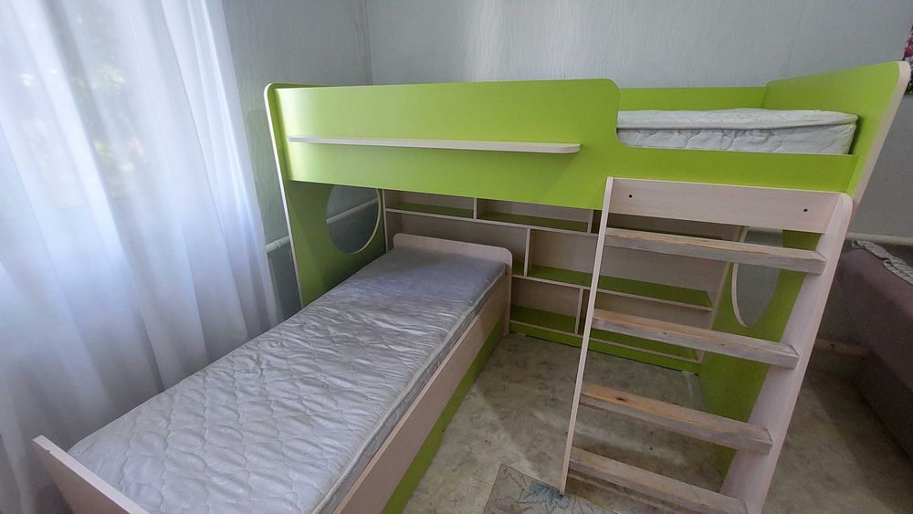 Детская двуспальная кровать