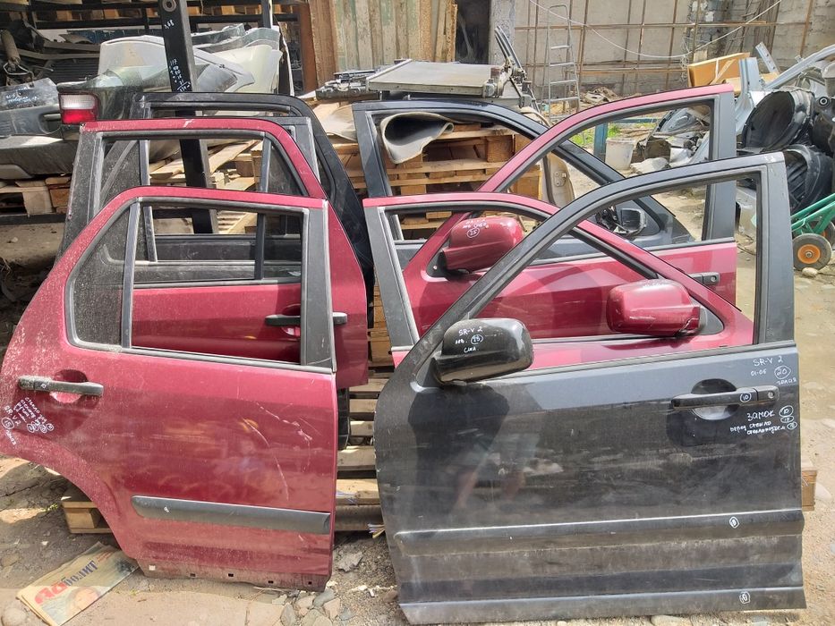 Двери задние правые Honda cr-v 2 поколение01-04