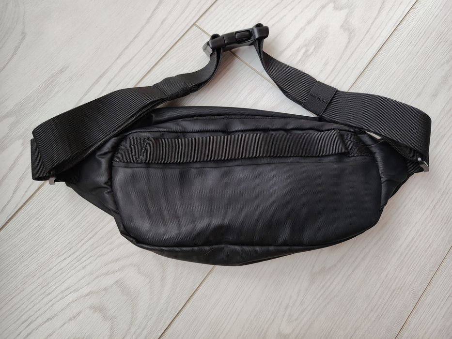 Совершенно новая сумка.