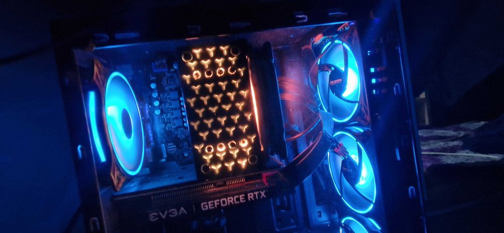 Vând calculator PC în stare excelentă 3060 12gb i5-12500