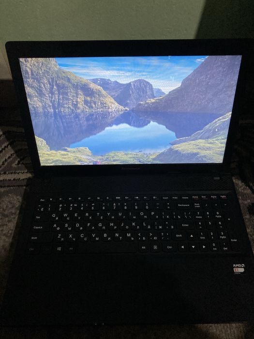 Lenovo ноутбук.