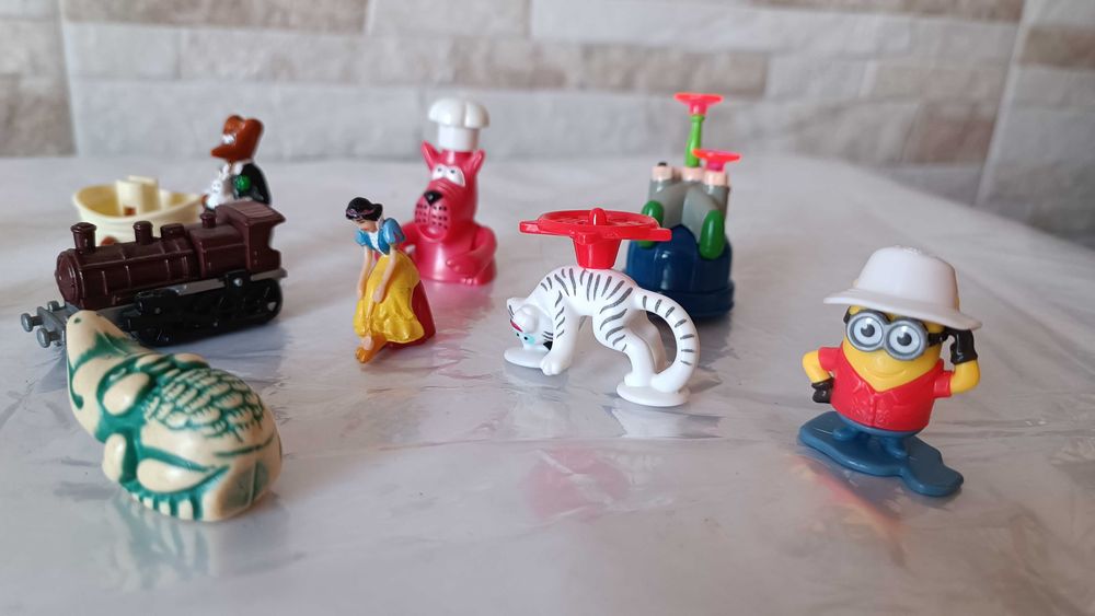 Лот играчки от яйца - Киндер / Kinder