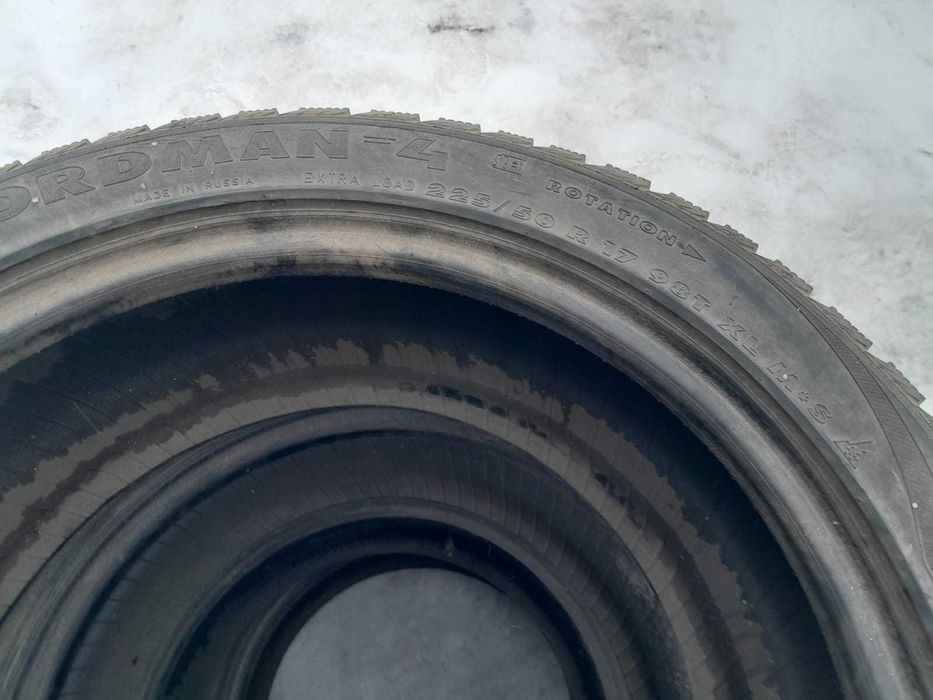 Продам Шины зимние