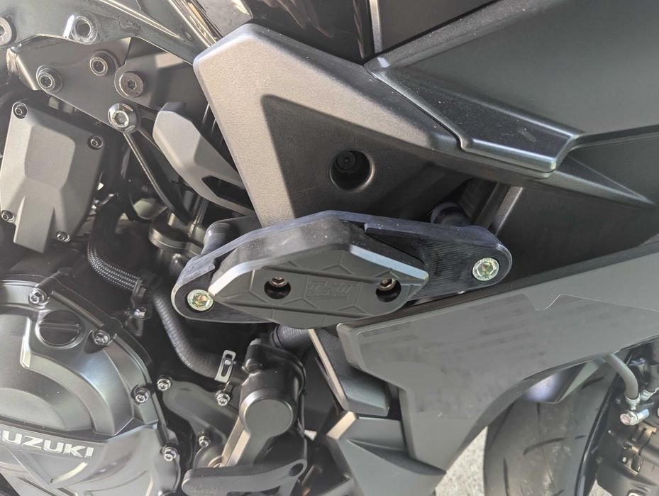 Accesorii moto Suzuki GSX-800 (GSX-8R, GSX-8R, GSX-8T, GSX-8TT)