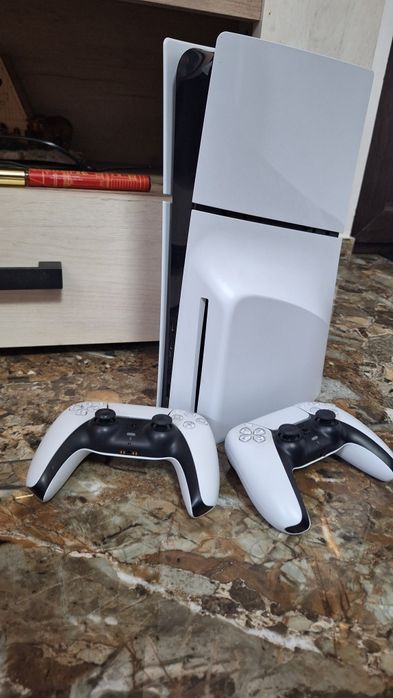 Consola Playstation 5 slim disc  +5 jocuri