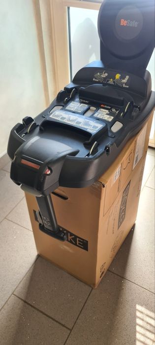 Stokke izi go besafe столче за кола и база изофикс