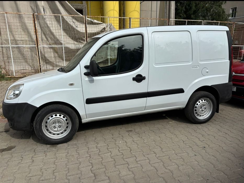 Vând fiat doblo 1.4 benzina