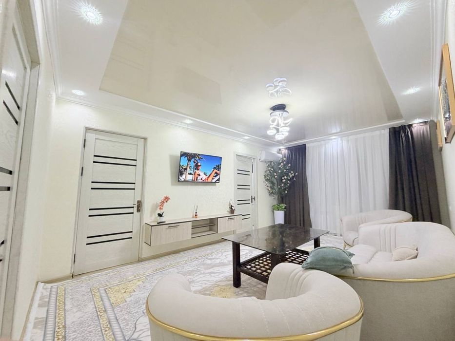 Метро М Улугбек. 2в3/3/4 евро+мебель+техника. Кирпич