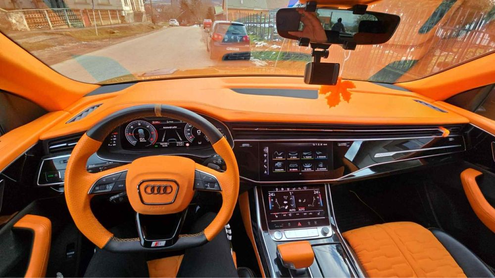 Audi Q8 HIBRID (DIESEL+Electric )