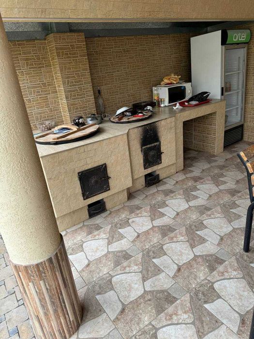 Дом дача у реки с бассейном