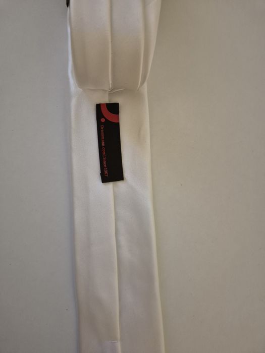 Cravată slim albă Dressman, nouă cu etichetă