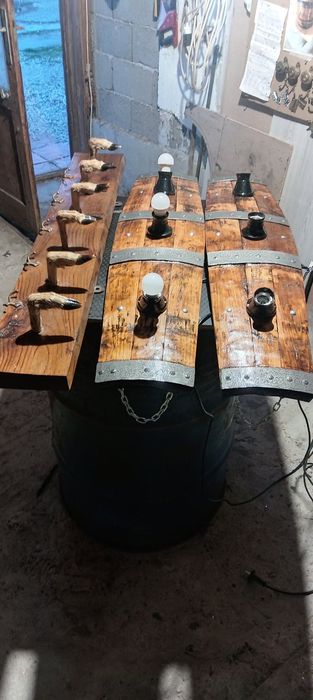 Ретро закачалка и плафони  от буре  подходящи  за  навес  или  барбекю