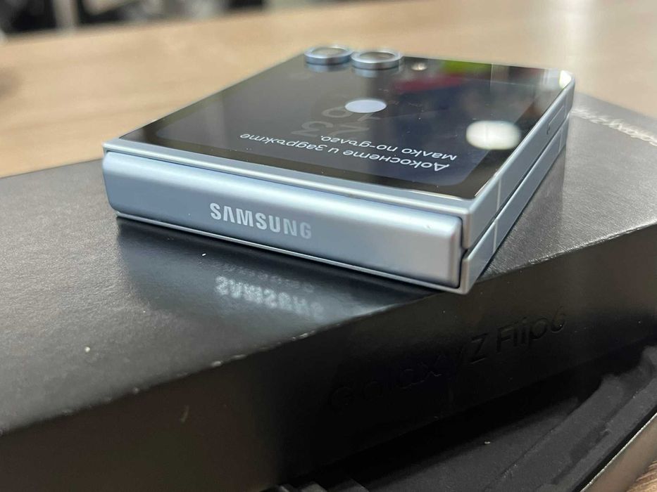 Samsung Z flip 6 256GB