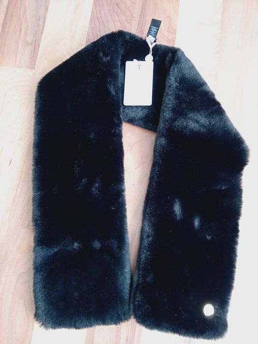 Ted Baker шал-яка