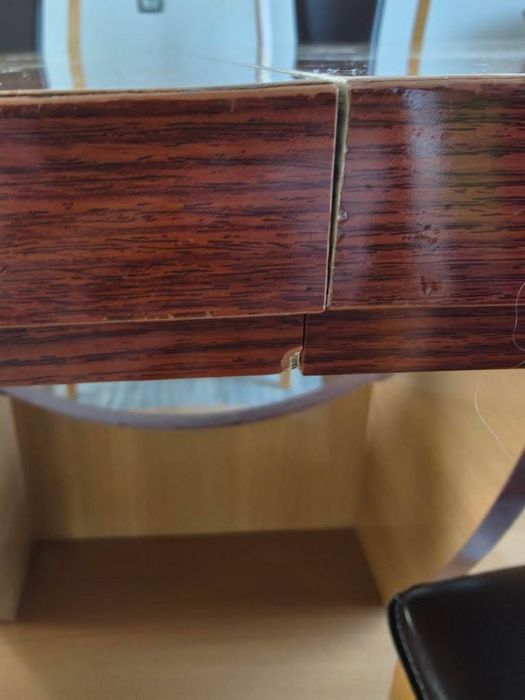 Трапезна маса с 4 стола