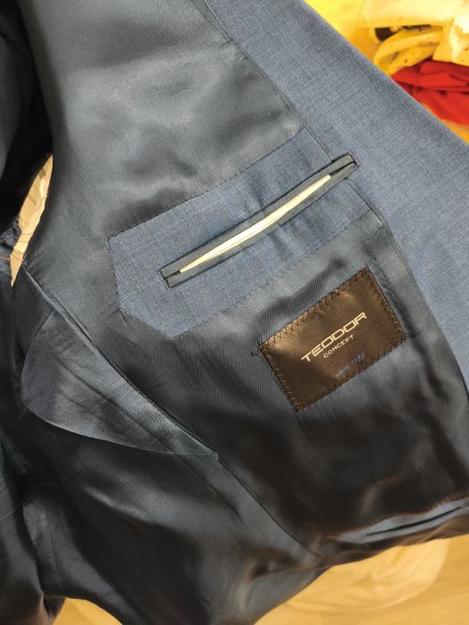 Костюм на марка Teodor