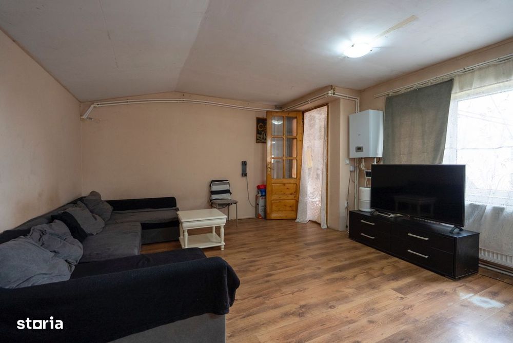 Casa 5 camere in Rogerius, la bulevard, cu acces auto