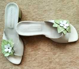 Отворени , летни дамски сандали - чехли