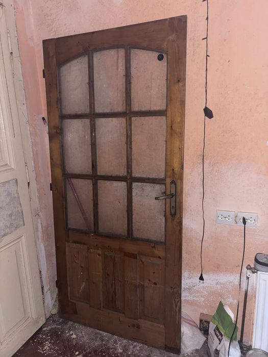 Vand usa de camera noua cu tot cu broasca si clanta