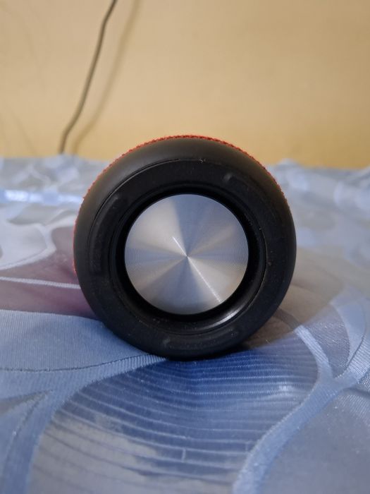 Tronsmart Blutooth speaker.