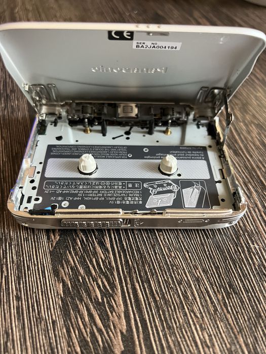 Продам кассетный плеер panasonic RQ -SX73