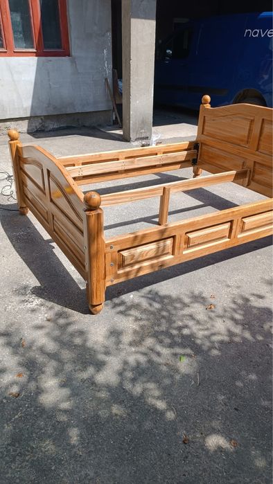 Pat lemn masiv esenta tare - 2 persoane